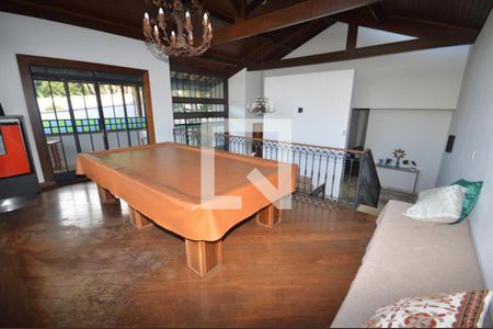 Casa à venda com 3 quartos, 400m² em Garças, Belo Horizonte