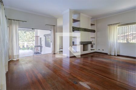 Casa à venda com 3 quartos, 331m² em Jardim Marajoara, São Paulo