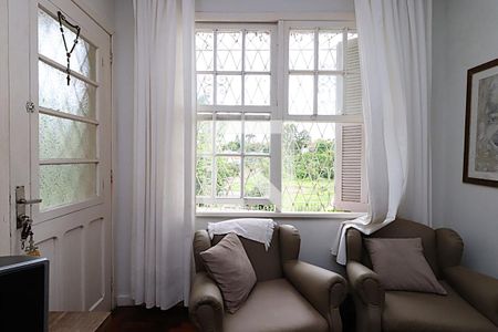 Janela da Sala de casa à venda com 4 quartos, 300m² em Três Figueiras, Porto Alegre