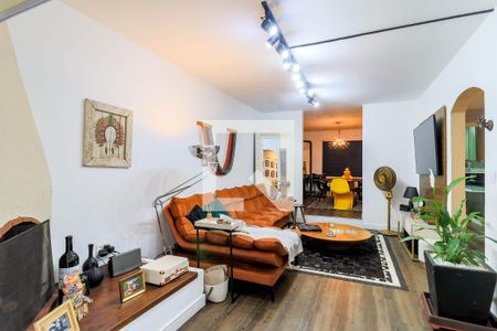 Sala de TV de casa para alugar com 3 quartos, 249m² em Brooklin, São Paulo