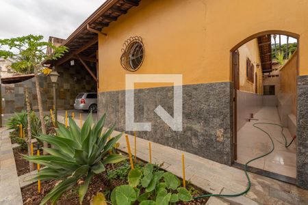 Entrada de casa à venda com 5 quartos, 200m² em Itatiaia, Belo Horizonte
