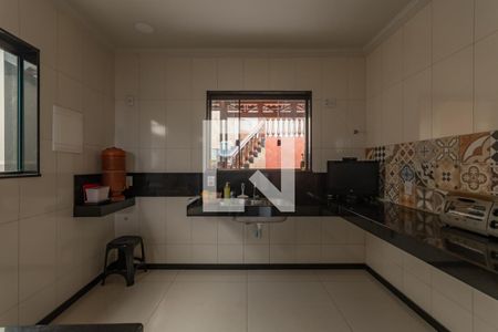 Cozinha de casa à venda com 5 quartos, 200m² em Itatiaia, Belo Horizonte
