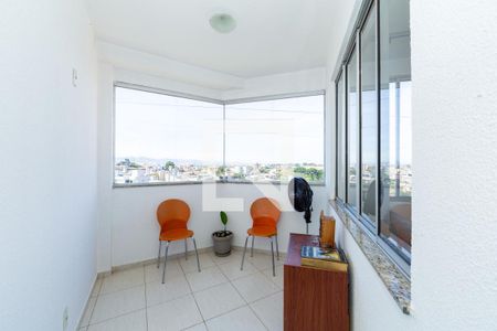 VARANDA de apartamento à venda com 3 quartos, 75m² em Caiçara-adelaide, Belo Horizonte