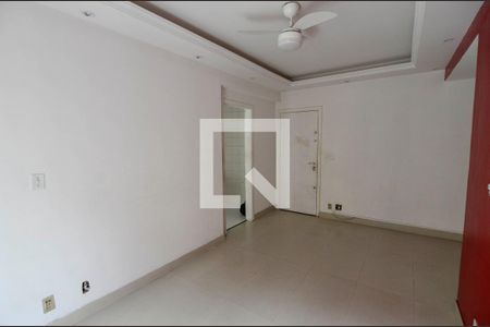 Sala de apartamento à venda com 2 quartos, 55m² em Mangueira, Rio de Janeiro