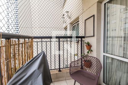 Varanda de apartamento à venda com 2 quartos, 68m² em Jardim Tupanci, Barueri