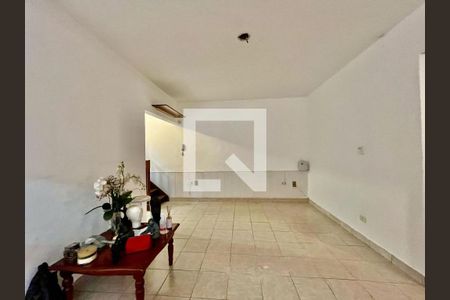 Casa à venda com 3 quartos, 480m² em Alto do Pari, São Paulo