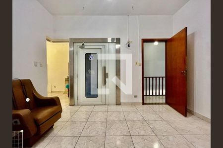 Casa à venda com 3 quartos, 480m² em Alto do Pari, São Paulo