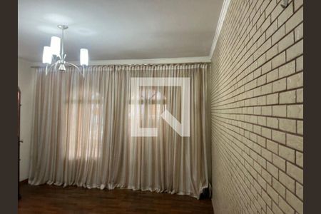 Casa à venda com 2 quartos, 180m² em Vila Carrão, São Paulo