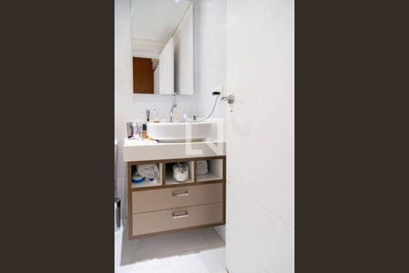 Lavabo de apartamento à venda com 3 quartos, 109m² em Jardim Aeroporto, São Paulo