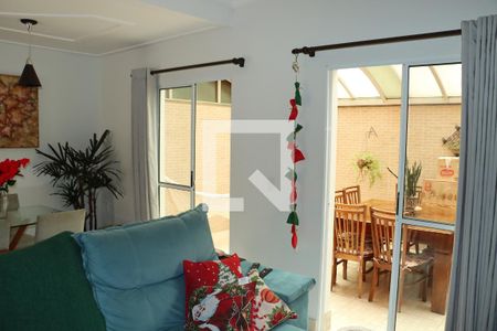 Casa de Condomínio para alugar com 3 quartos, 155m² em Jardim da Gloria, Cotia