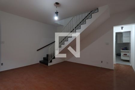 Sala de casa para alugar com 2 quartos, 140m² em São Lucas, São Paulo