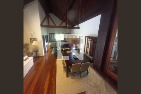 Casa à venda com 4 quartos, 500m² em Piratininga, Niterói