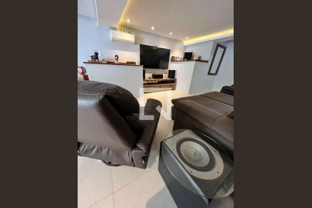 Casa à venda com 4 quartos, 144m² em Itaipu, Niterói