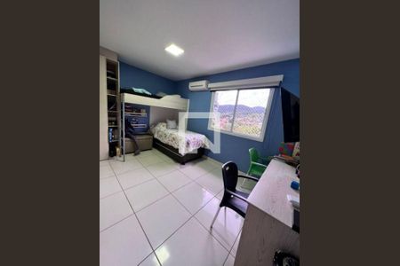 Casa à venda com 4 quartos, 144m² em Itaipu, Niterói