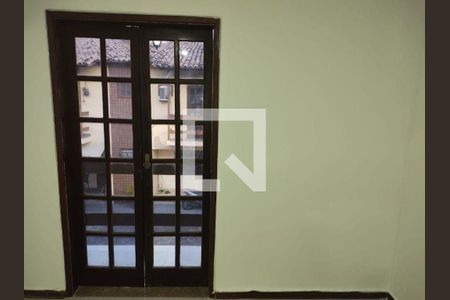 Casa à venda com 2 quartos, 76m² em Piratininga, Niterói