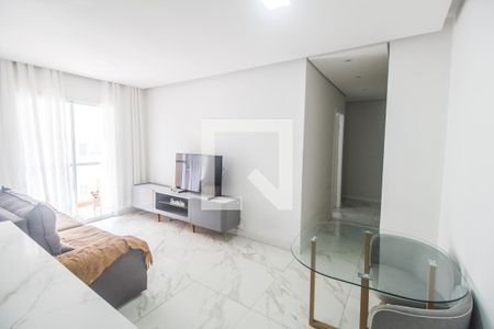 Sala  de apartamento para alugar com 2 quartos, 72m² em Jardim Tupanci, Barueri