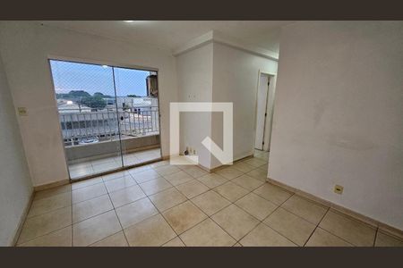 Sala de apartamento à venda com 3 quartos, 70m² em Parque Oeste Industrial, Goiânia