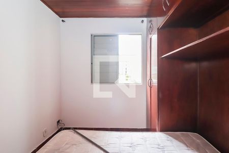 Quarto 1 de apartamento para alugar com 2 quartos, 55m² em Jardim Casa Pintada, São Paulo
