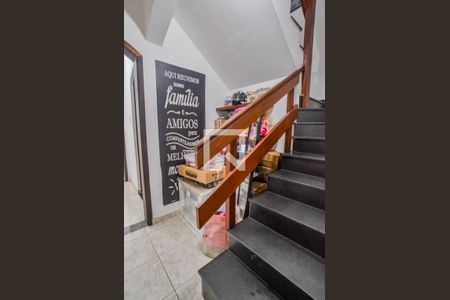 Escada de casa para alugar com 3 quartos, 300m² em Jardim Ipanema, Santo André