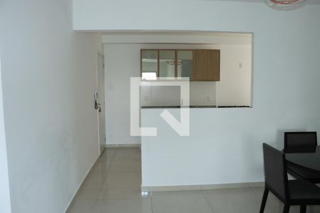 Apartamento para alugar com 3 quartos, 130m² em Vila Bonfim, Embu das Artes