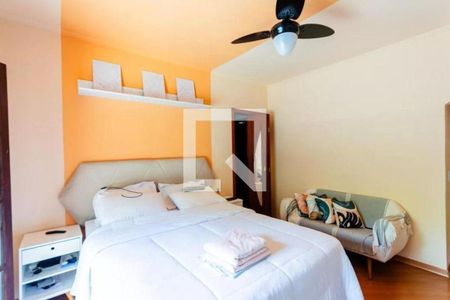 Casa à venda com 3 quartos, 380m² em Parque Jaçatuba, Santo André