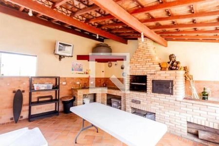 Casa à venda com 3 quartos, 380m² em Parque Jaçatuba, Santo André