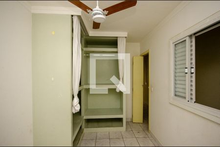 Quarto 2 de casa para alugar com 2 quartos, 60m² em Vila Pereira Cerca, São Paulo