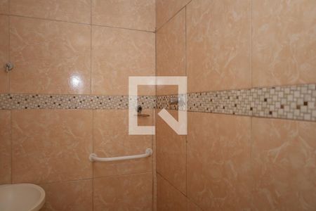 Banheiro da Suíte 1 de casa para alugar com 2 quartos, 60m² em Itaquera, São Paulo