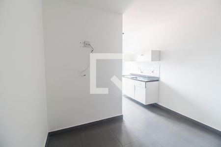 Quarto de kitnet/studio para alugar com 1 quarto, 25m² em Jardim das Belezas, Carapicuíba