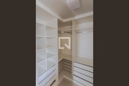 Closet da Suíte 1 de apartamento à venda com 2 quartos, 105m² em Sagrada Família, Belo Horizonte