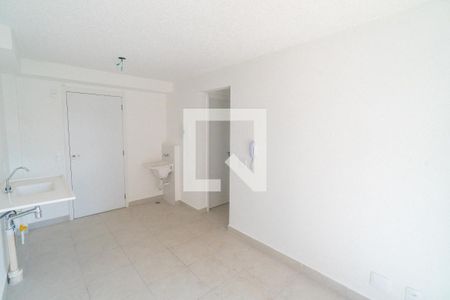 Sala/Cozinha de apartamento para alugar com 2 quartos, 34m² em Jardim Itacolomi, São Paulo