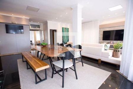 Casa à venda com 4 quartos, 800m² em Parque Terra Nova II, São Bernardo do Campo