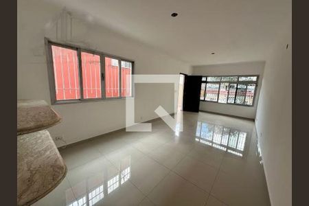 Casa à venda com 5 quartos, 280m² em Vila Gumercindo, São Paulo