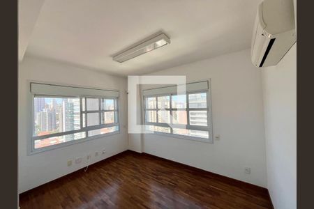 Suíte 1 de apartamento à venda com 2 quartos, 104m² em Cambuí, Campinas