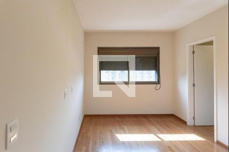 Apartamento à venda com 3 quartos, 320m² em Cambuí, Campinas