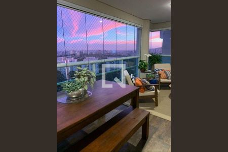 Apartamento à venda com 3 quartos, 202m² em Alphaville Empresarial, Santana de Parnaíba