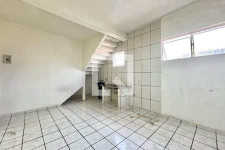 Sala/Cozinha de casa para alugar com 1 quarto, 36m² em Vila Mira, São Paulo