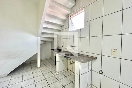 Sala/Cozinha de casa para alugar com 1 quarto, 36m² em Vila Mira, São Paulo