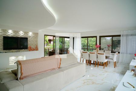 Sala de casa de condomínio à venda com 3 quartos, 680m² em Charitas, Niterói