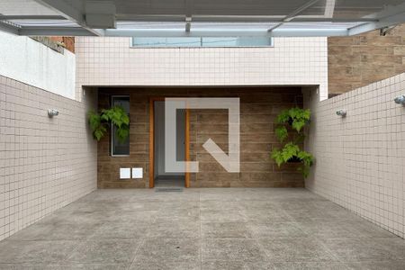 Garagem de casa para alugar com 3 quartos, 125m² em Embaré, Santos