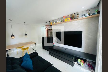 Sala de apartamento à venda com 2 quartos, 64m² em Jardim Flor da Montanha, Guarulhos