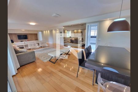 Apartamento à venda com 3 quartos, 210m² em Moema, São Paulo