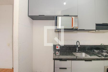 Cozinha e Área de Serviço de apartamento para alugar com 2 quartos, 42m² em Sarandi, Porto Alegre