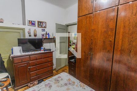 Quarto 2 de casa à venda com 3 quartos, 300m² em Santa Efigênia, Belo Horizonte