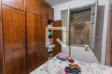 Quarto 2 de casa à venda com 3 quartos, 300m² em Santa Efigênia, Belo Horizonte