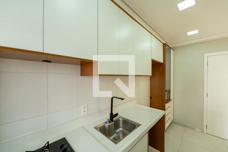 Cozinha de apartamento à venda com 2 quartos, 57m² em Jardim Timbauhy, Barueri