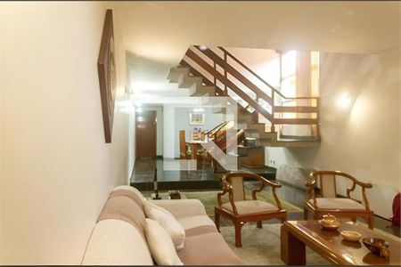 Casa à venda com 3 quartos, 288m² em Interlagos, São Paulo