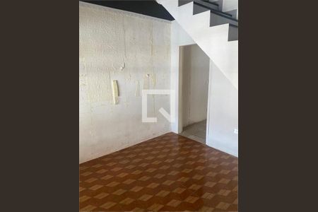 Casa à venda com 3 quartos, 113m² em Vila Ema, São Paulo