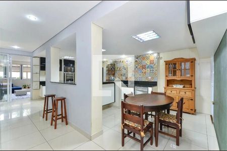 Casa à venda com 4 quartos, 311m² em Planalto Paulista, São Paulo