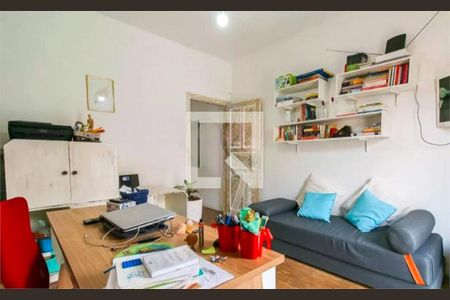 Casa à venda com 3 quartos, 220m² em Jardim Aeroporto, São Paulo